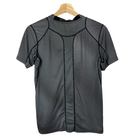Nike Dr-Fit Gray & Black Stripe Short Sleeve Athletic Top L - Picture 2 of 4